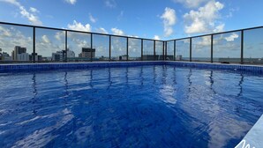 Kolam renang terbuka 