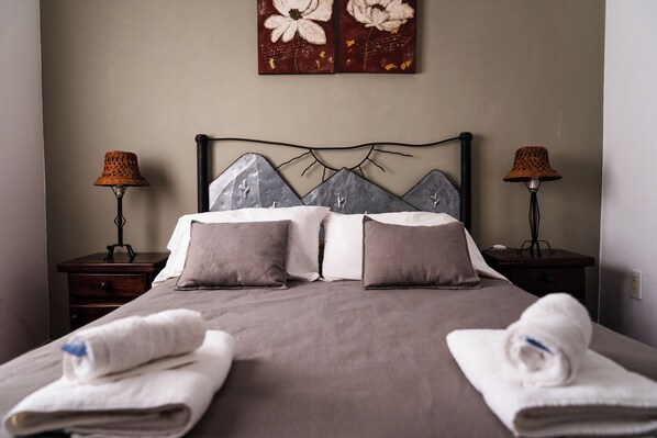 Family Cottage, Garden View