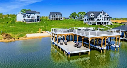 Lakefront Lake Anna, Dock, & Swim Spa