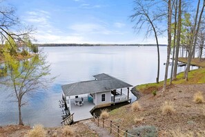 Exterior - Lakefront Lake Anna with Views, Dock, Fire Pit (Bumpass)