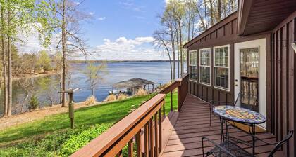 Lakefront Lake Anna with Views, Dock, Fire Pit