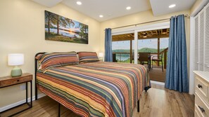 2 bedrooms, free WiFi, bed sheets - Freshly Remodeled House! Overlooks Dale Hollow! (Byrdstown)