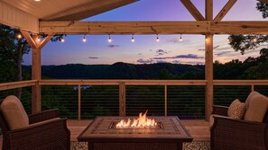 Property grounds - Freshly Remodeled House! Overlooks Dale Hollow! (Byrdstown)