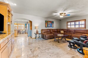 TV, books, stereo - Custom canal-front home with private pool, palapa hut, & outdoor kitchen (Marathon)