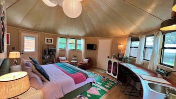 1 habitación, escritorio, wifi y ropa de cama
