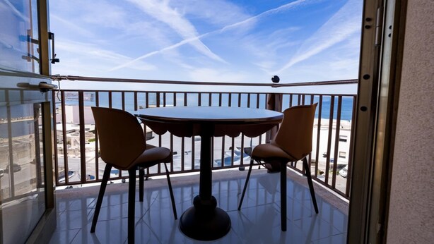 Outdoor dining - Five sea view apartments Entire structure (GALLIPOLI)