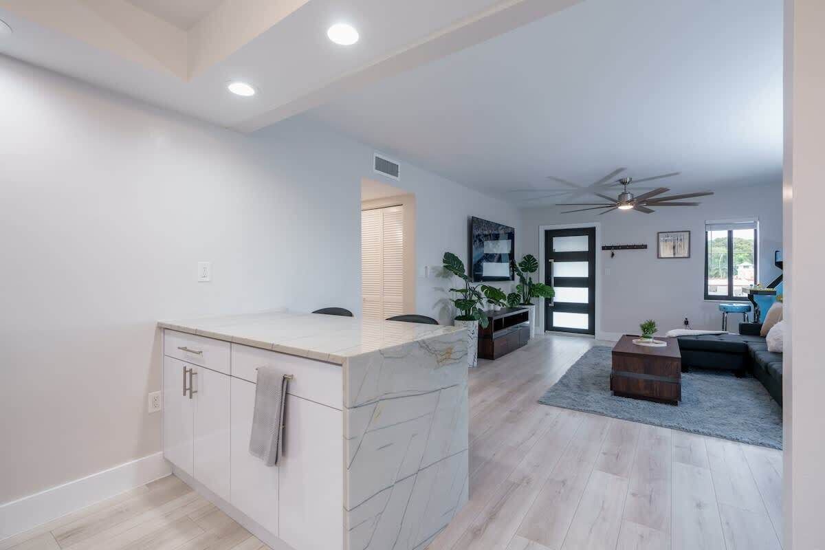 New! Calle Ocho Home W/simpsons Arcade! - Key Biscayne, FL
