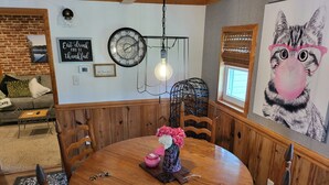Dining - Come Escape to Paradise on the Lake (Mattoon)