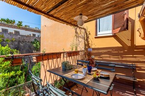 Outdoor dining - iFlat | Comfy apartment with vista near St. Peter (Roma)