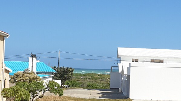House, Ocean View | Beach/ocean view - Plottie Self-catering (Struisbaai)