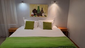 Apartment, Patio, Garden Area | Free WiFi, bed sheets - Plottie Self-catering (Struisbaai)