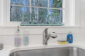 Interior - Spacious Pet Friendly-Close to Beach and Town! (Kennebunk)