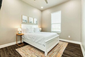 4 bedrooms, WiFi, bed sheets