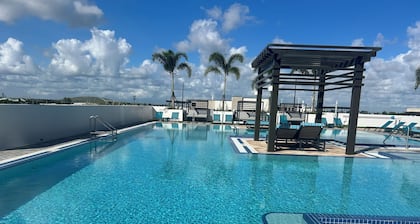 Modern building, centrally-located condo,2 bedrooms/2 bathrooms, parking space.