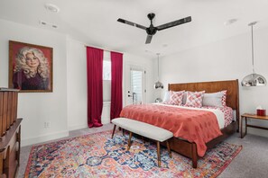 3 bedrooms, desk, travel crib, free WiFi