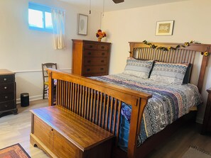 1 slaapkamer, een strijkplank/strijkijzer, wifi, beddengoed