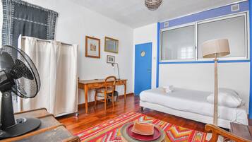 2 chambres, fer et planche Ă  repasser, Wi-Fi, draps fournis