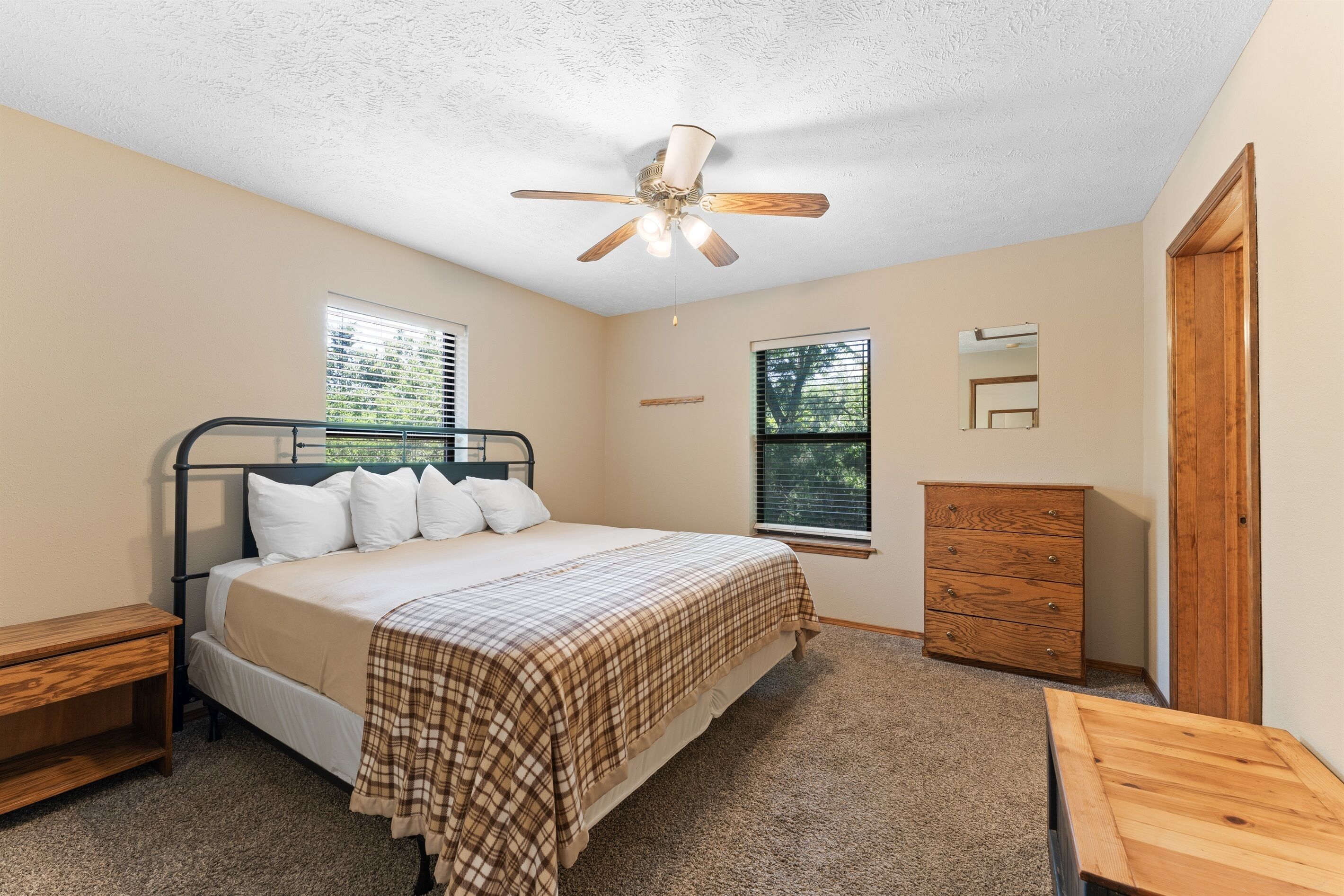 3 bedrooms, free WiFi, bed sheets