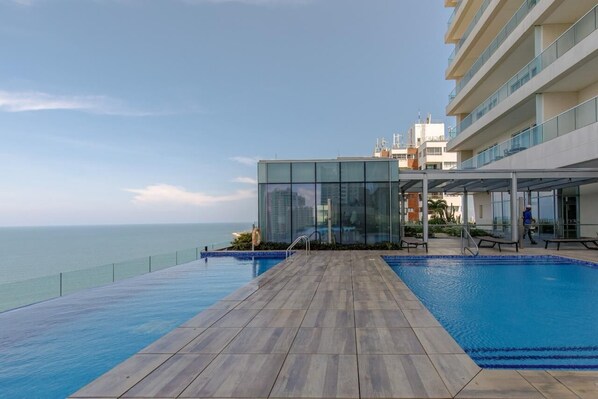 Outdoor pool, a heated pool - Edificio H2 Apartamento 1906 Plaza Bocagrande (Cartagena de Indias)