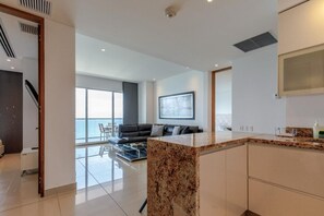 Smart TV - Edificio H2 Apartamento 1906 Plaza Bocagrande (Cartagena de Indias)