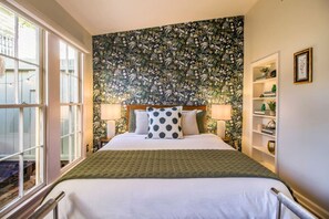 3 Schlafzimmer, Schreibtisch, Bügeleisen/Bügelbrett, kostenloses WLAN