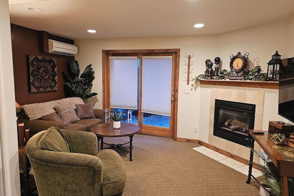 Condo, 1 Queen Bed, Fireplace, Mountain View | Living area | Fireplace