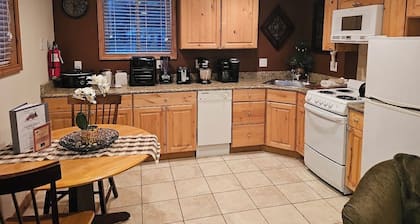 Alpenglow One Bedroom One Bath A09
