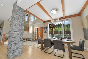 Dining - Despard Estate  (Shawnigan Lake)