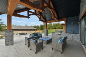 Terrace/patio - Despard Estate  (Shawnigan Lake)
