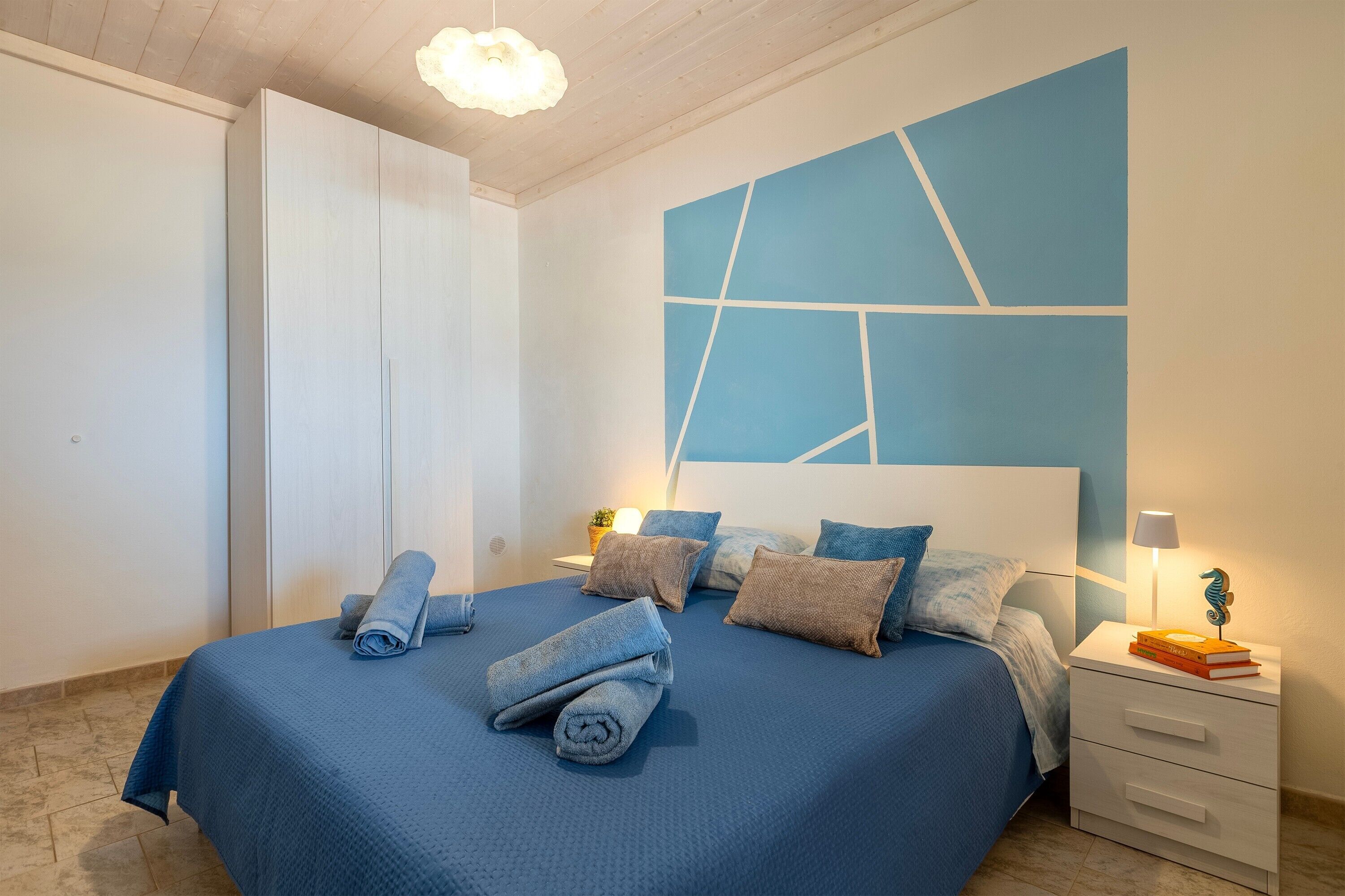 1 bedroom, iron/ironing board, WiFi (free), bed sheets
