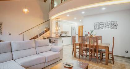 Country House 'Puente Del Rey' with Private Garden, Wi-Fi and Air Conditioning