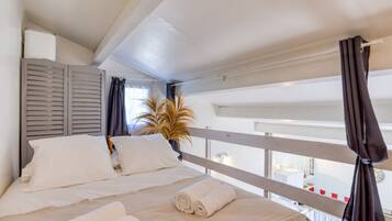 2 bedrooms, free WiFi, bed sheets