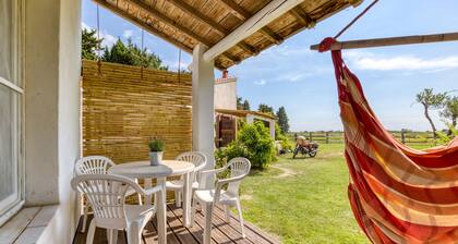 'Mas Des Cypres-Ensemble De 4 Mazets' mit Privatterrasse, Gemeinschaftsgarten und WLAN