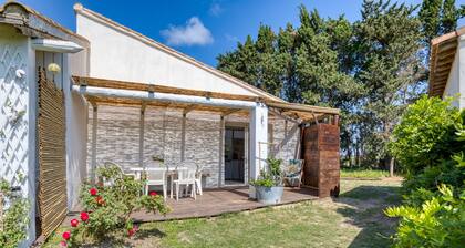 'Mas Des Cypres-Ensemble De 4 Mazets' with Private Terrace, Shared Garden and Wi-Fi