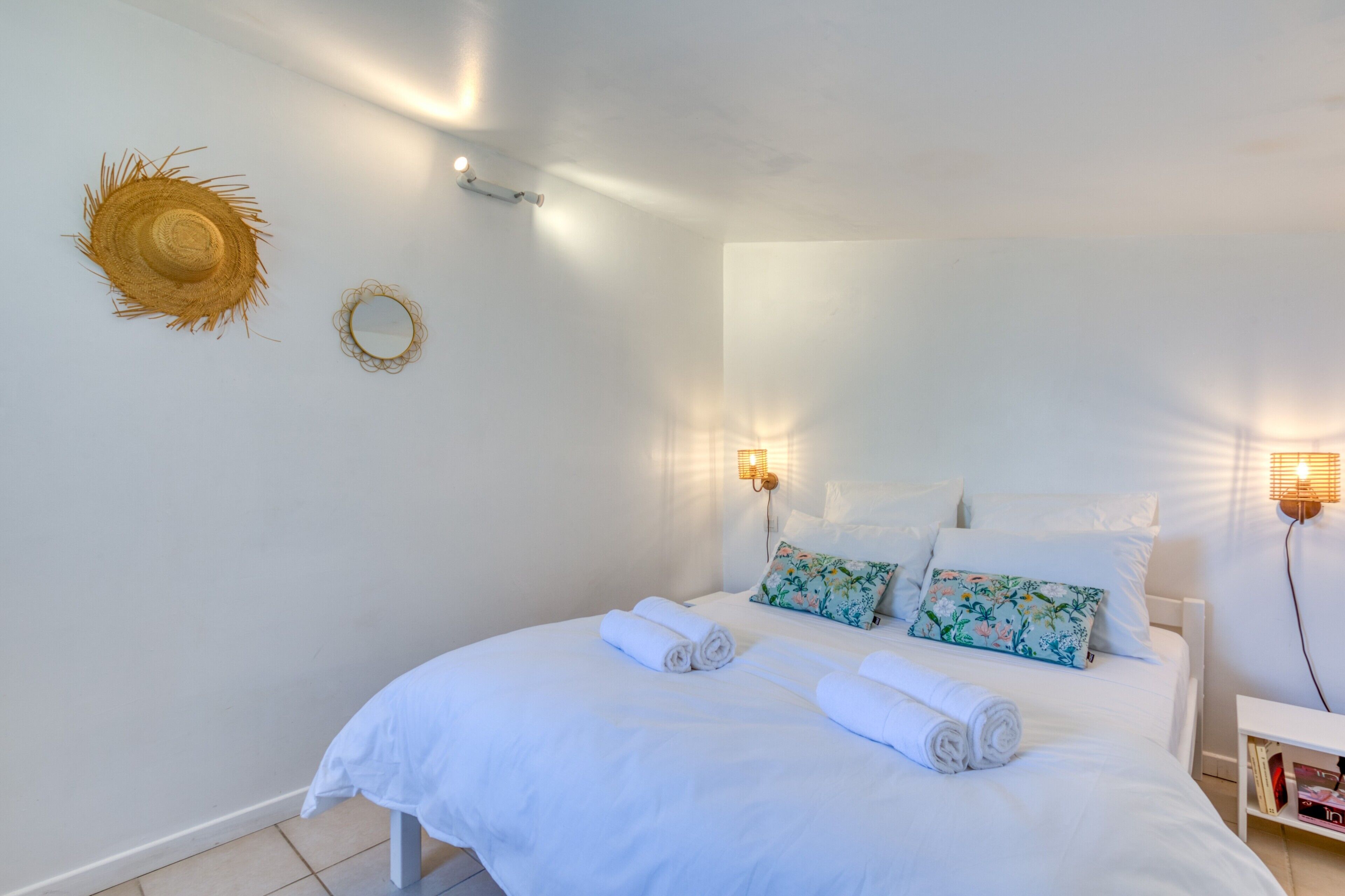 1 camera, Wi-Fi gratuito, lenzuola