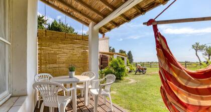 'Mas Des Cypres - Mazet 4' with Private Terrace, Shared Garden and Wi-Fi
