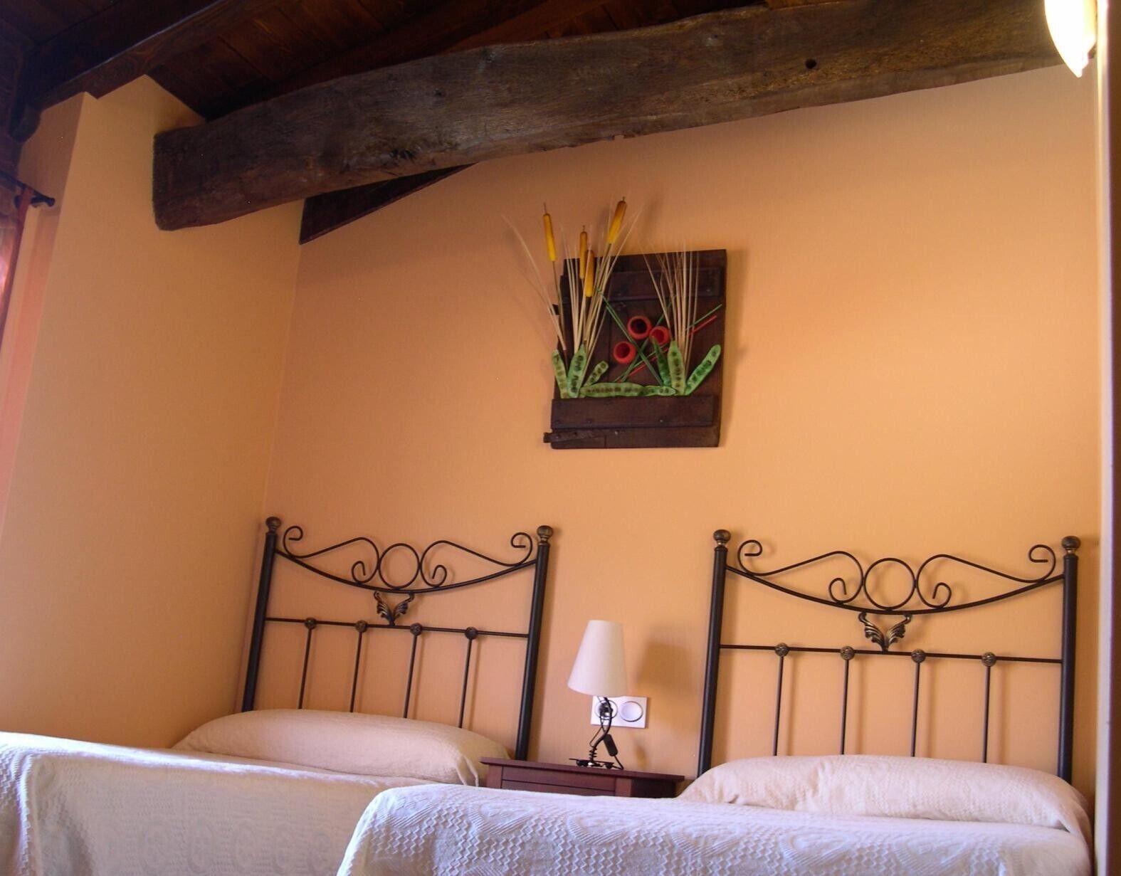 3 makuuhuonetta, ilmainen Wi-Fi, vuodevaatteet