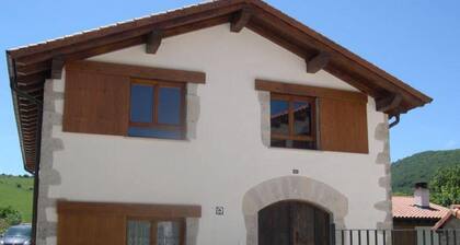 Country House 'Bordaberri' with Mountain View, Private Garden and Wi-Fi