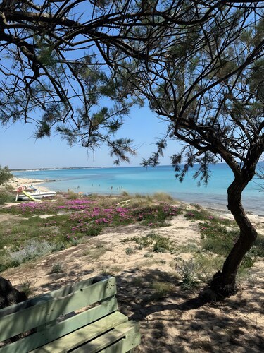 Villa 'Torretta - Mare Salento' with Sea View, Private Garden and Air Conditioning