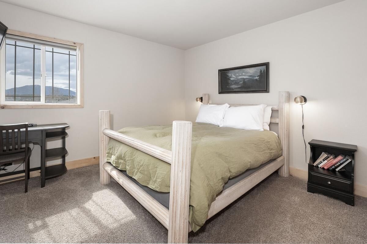 3 bedrooms, WiFi, bed sheets