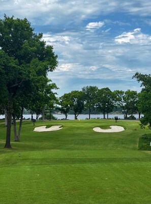 Golf - Cove Castle at Monkey Island, Ok on Grand Lake
5 min to Shangri-La Golf Courses (Afton)