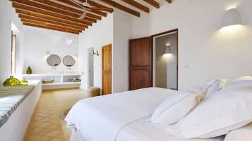 6 slaapkamers, een strijkplank/strijkijzer, gratis wifi, beddengoed