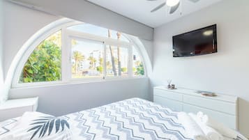 1 Schlafzimmer, Bügeleisen/Bügelbrett, Bettwäsche