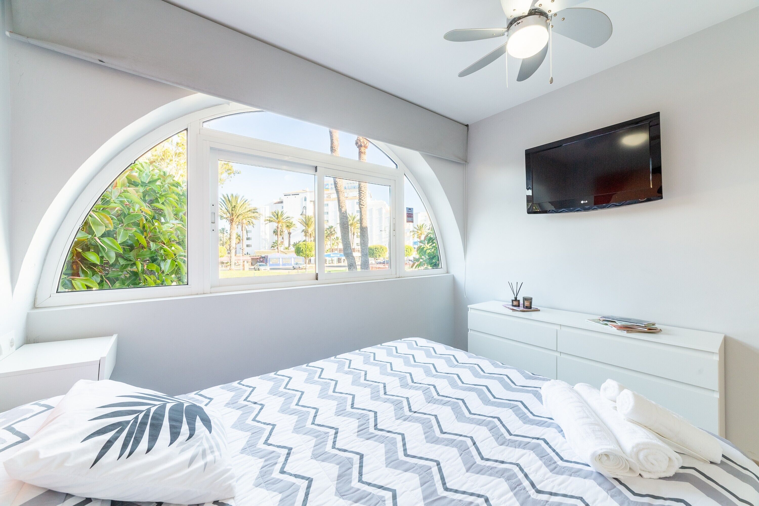 1 Schlafzimmer, Bügeleisen/Bügelbrett, Bettwäsche