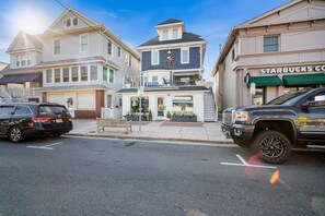 Exterior - The Octopus House: NEW 1BR Stylish Getaway (Ocean City)