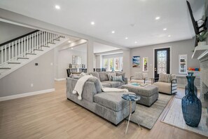 TV connectée, cheminée