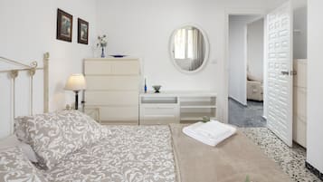 3 chambres, fer et planche Ă  repasser, Wi-Fi gratuit, draps fournis