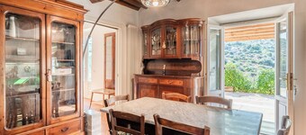 Holiday Home 'Villetta Dei Cipressi' with Private Terrace and Wi-Fi
