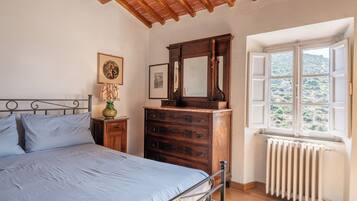 2 camere, ferro/asse da stiro, Wi-Fi gratuito, lenzuola