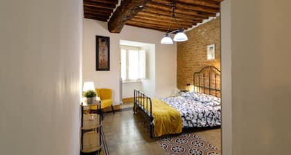 Castellare Degli Ugurgieri Central Apt in Siena